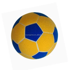Balle gonflable 21cm avec scratch pour jeu de cible