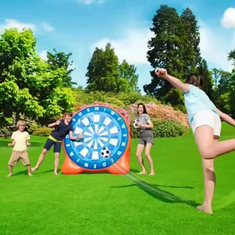 Cible gonflable de football avec ballons – Image 4