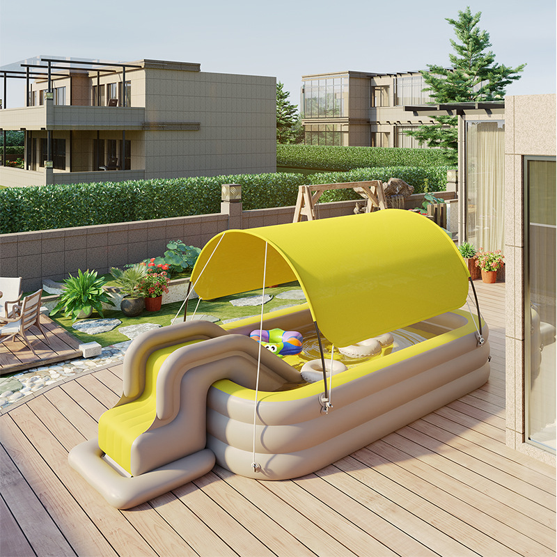 Parc aquatique gonflable avec toboggan